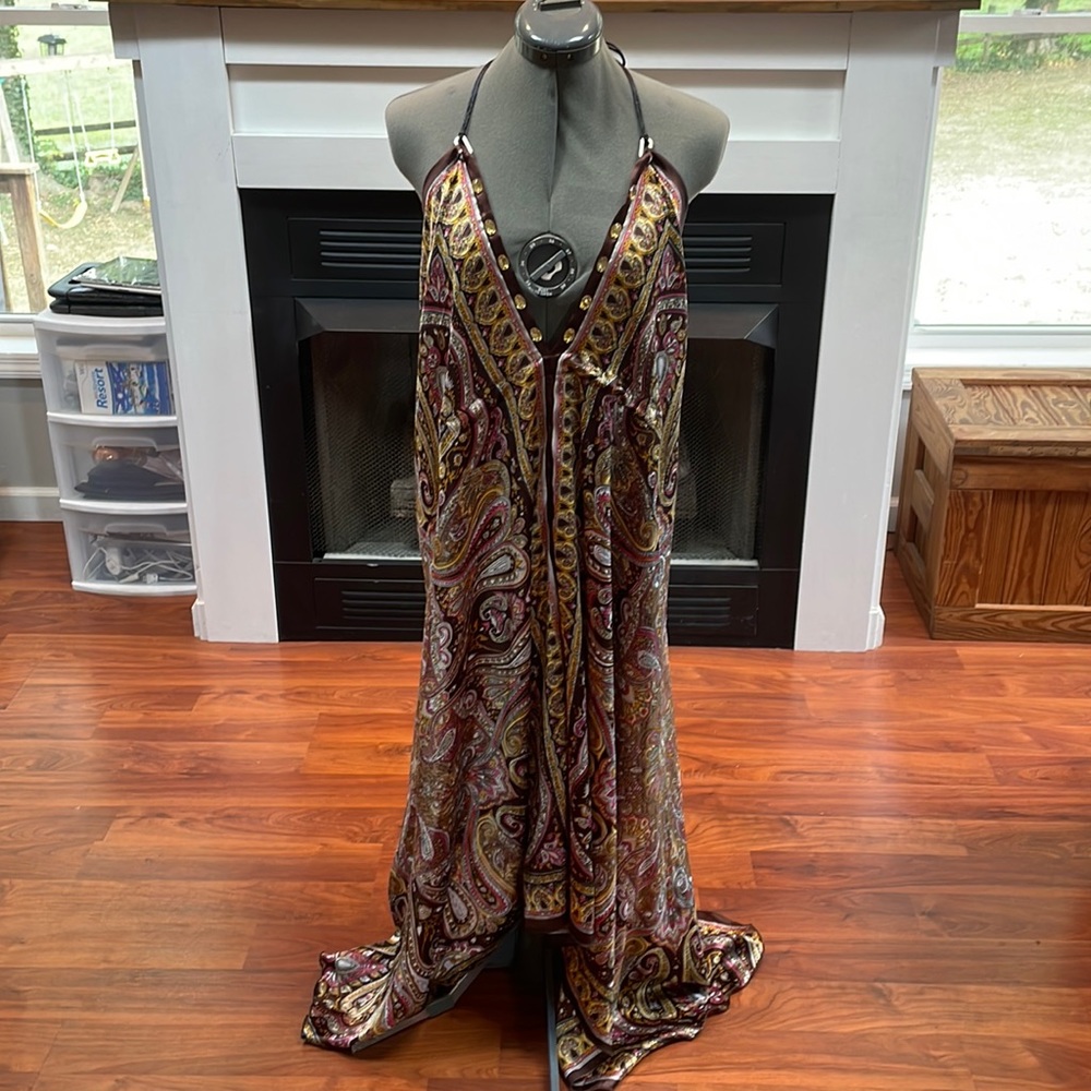 No brand halter dress fits like an XL
